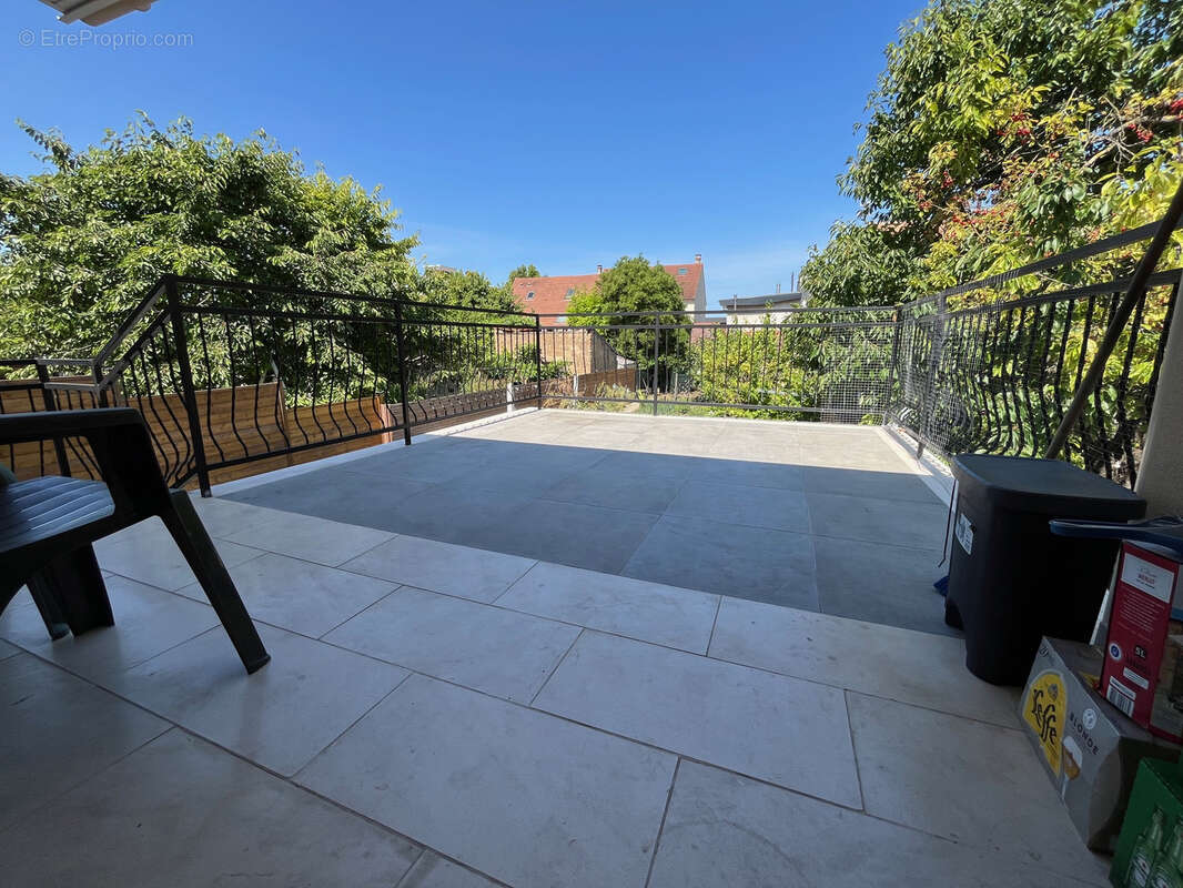 Maison à SARTROUVILLE