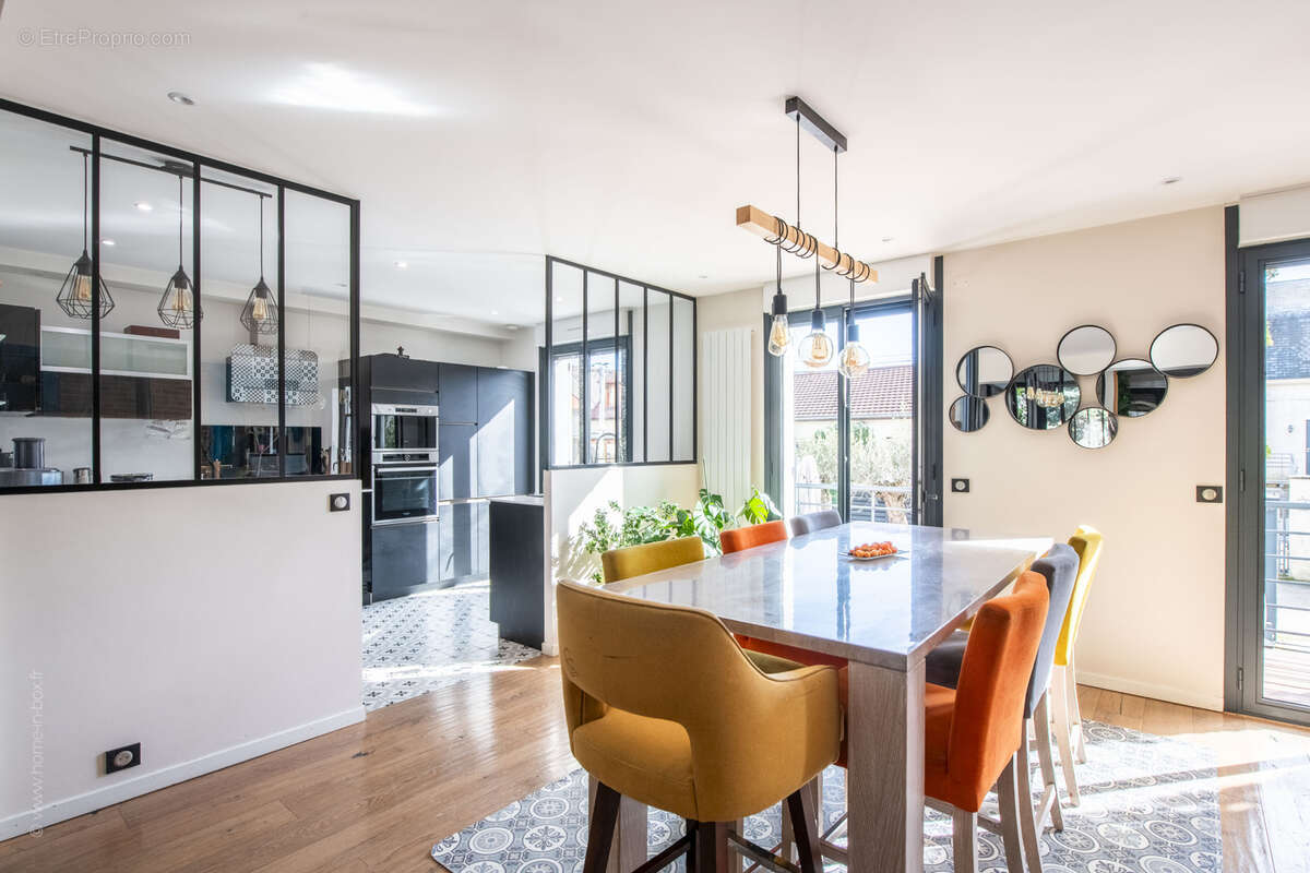 Maison à SARTROUVILLE