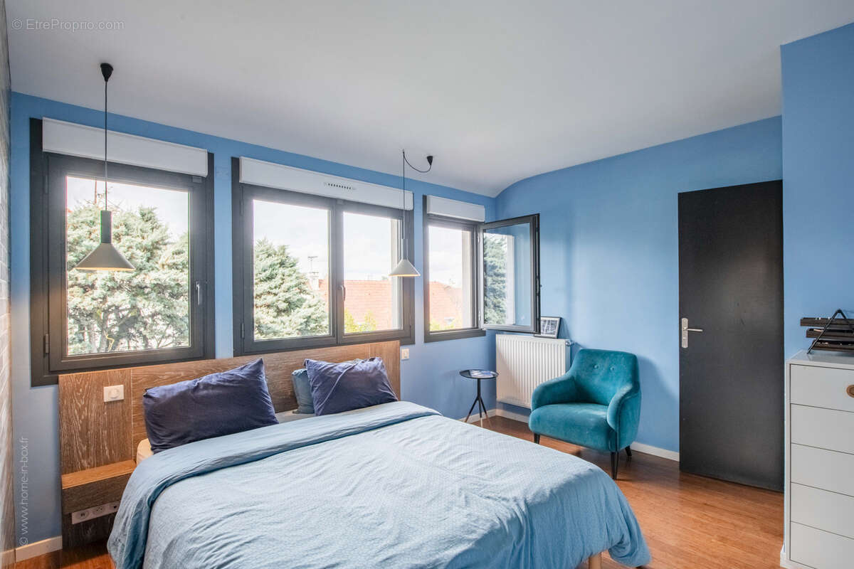 Maison à SARTROUVILLE