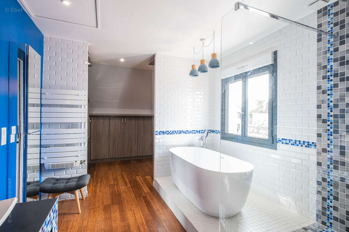 Maison à SARTROUVILLE