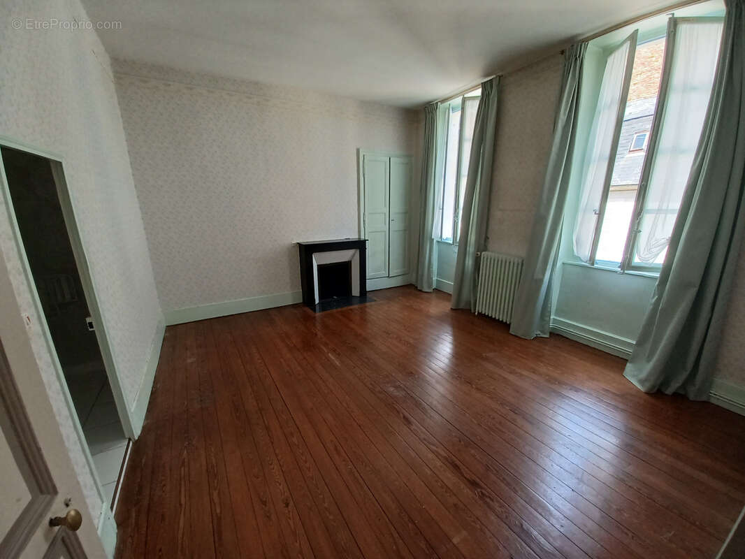 Maison à LA CHARITE-SUR-LOIRE