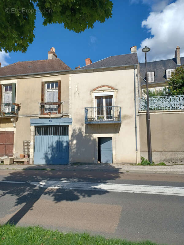 Maison à LA CHARITE-SUR-LOIRE