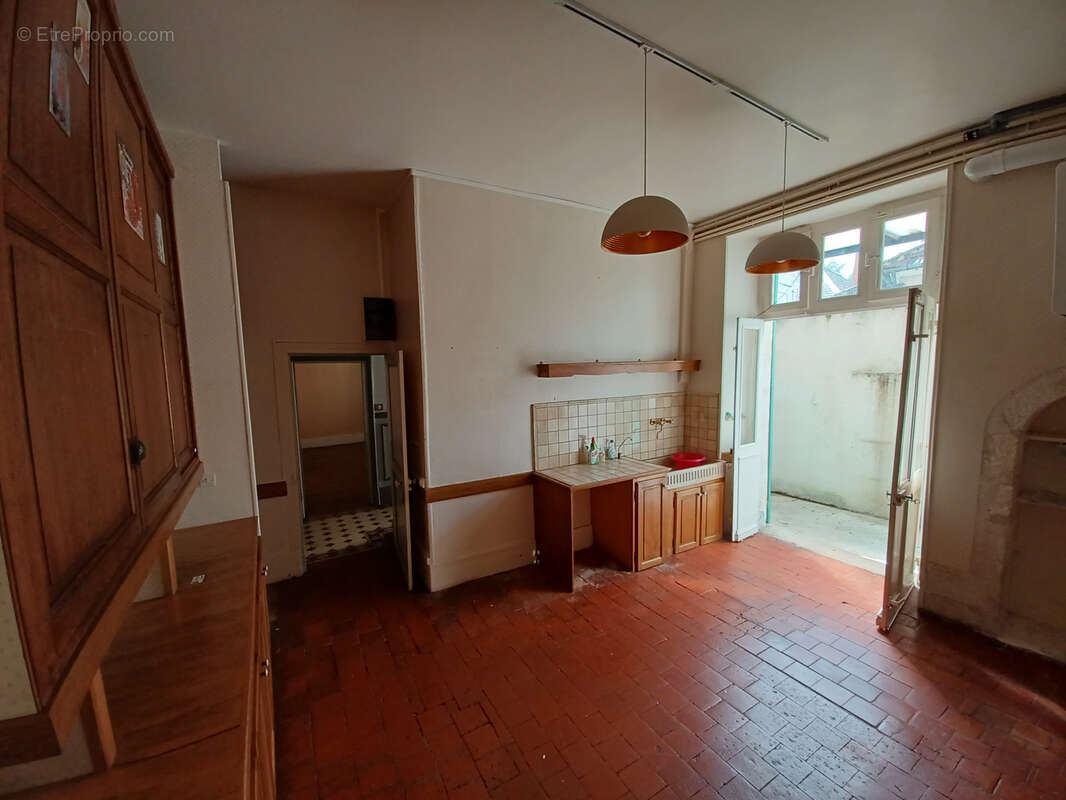 Maison à LA CHARITE-SUR-LOIRE