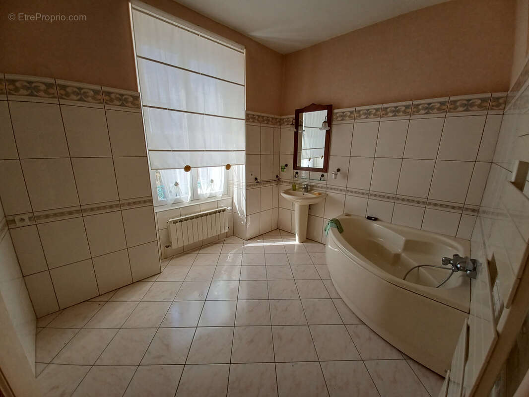 Maison à LA CHARITE-SUR-LOIRE