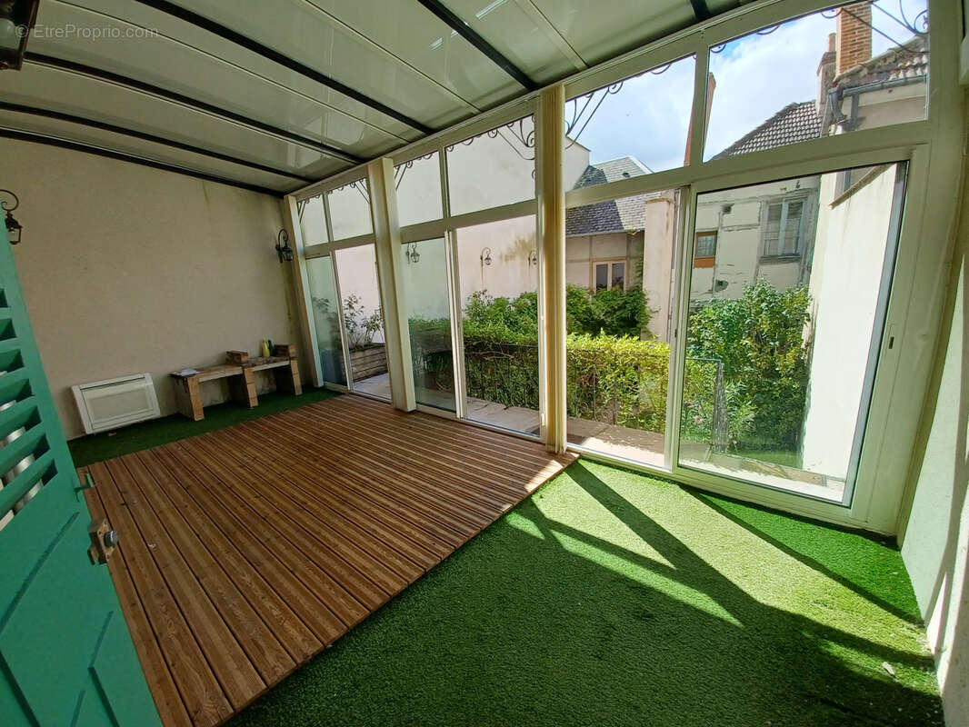 Maison à LA CHARITE-SUR-LOIRE