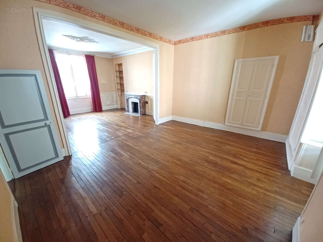 Maison à LA CHARITE-SUR-LOIRE