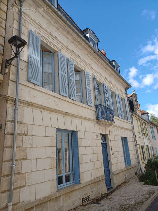 Maison à LA CHARITE-SUR-LOIRE