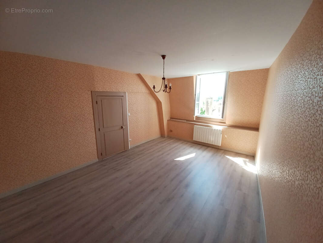 Maison à LA CHARITE-SUR-LOIRE