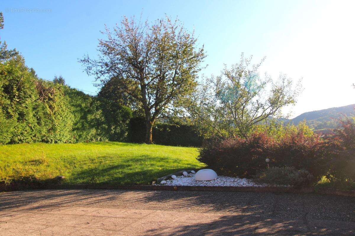 Maison à LE THILLOT