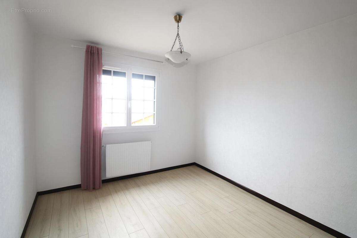 Maison à LE THILLOT