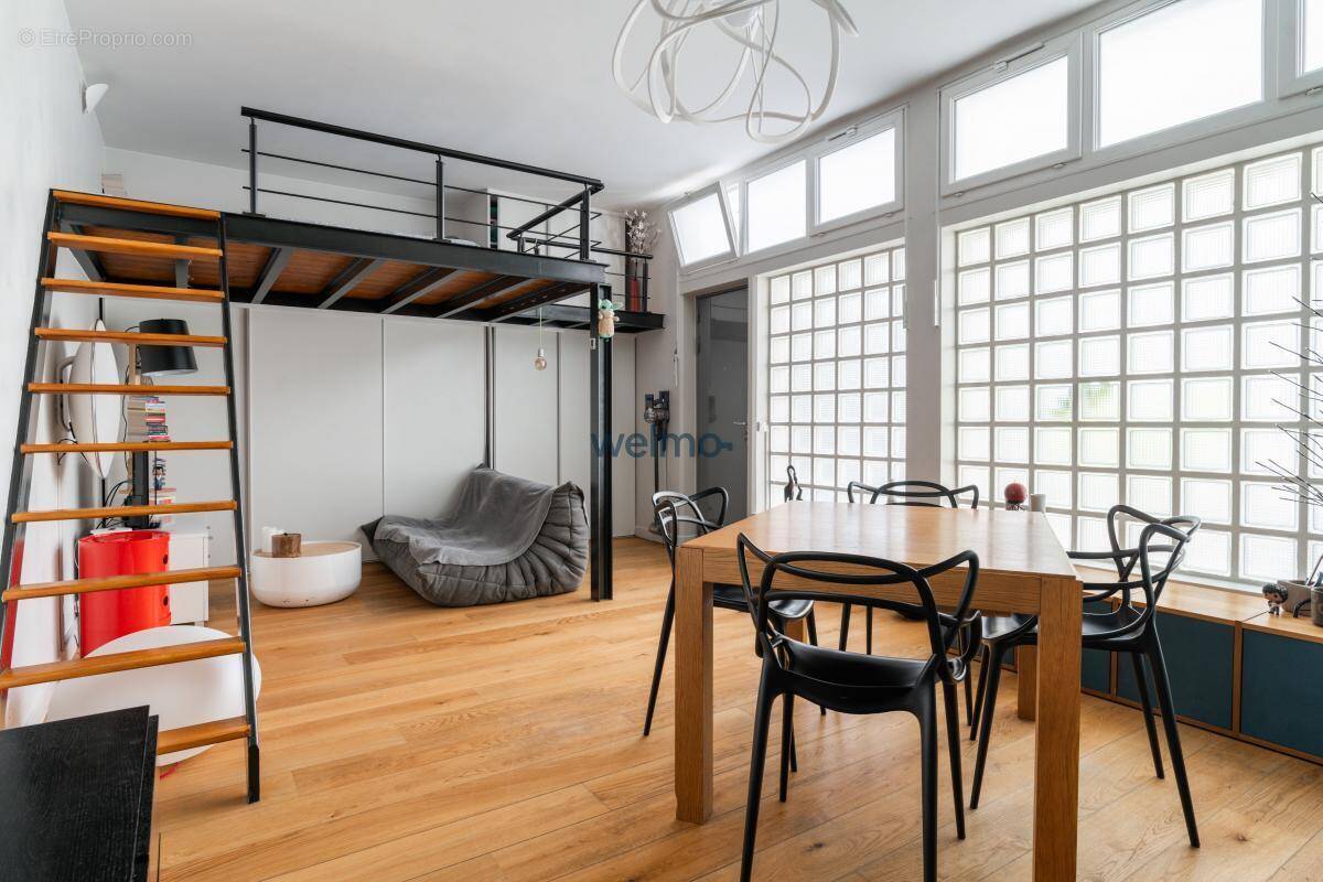Appartement à PARIS-20E