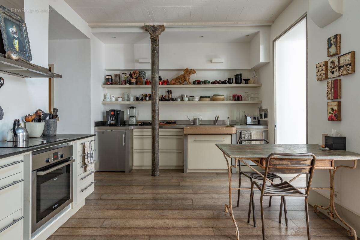 Appartement à PARIS-10E