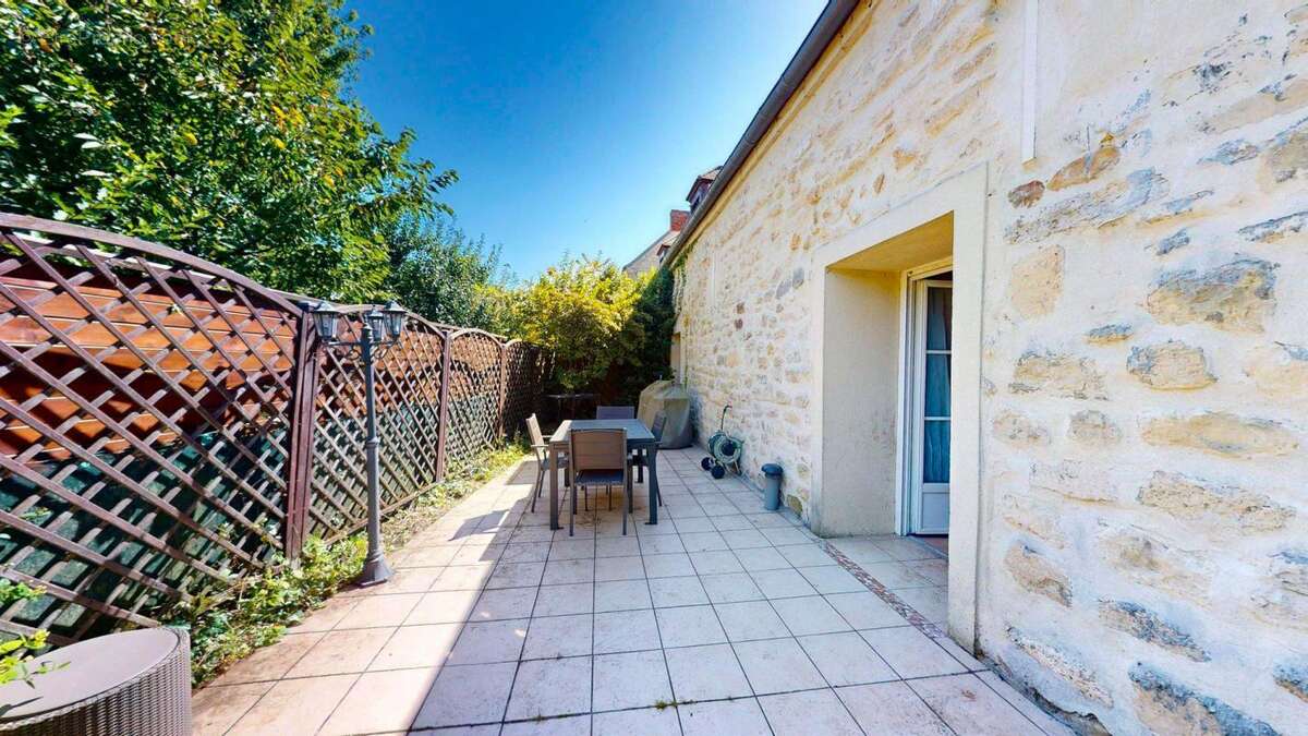 Maison à BERNES-SUR-OISE