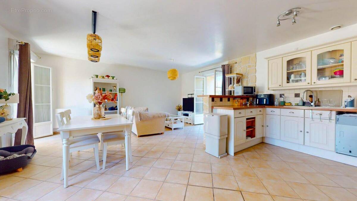 Maison à BERNES-SUR-OISE