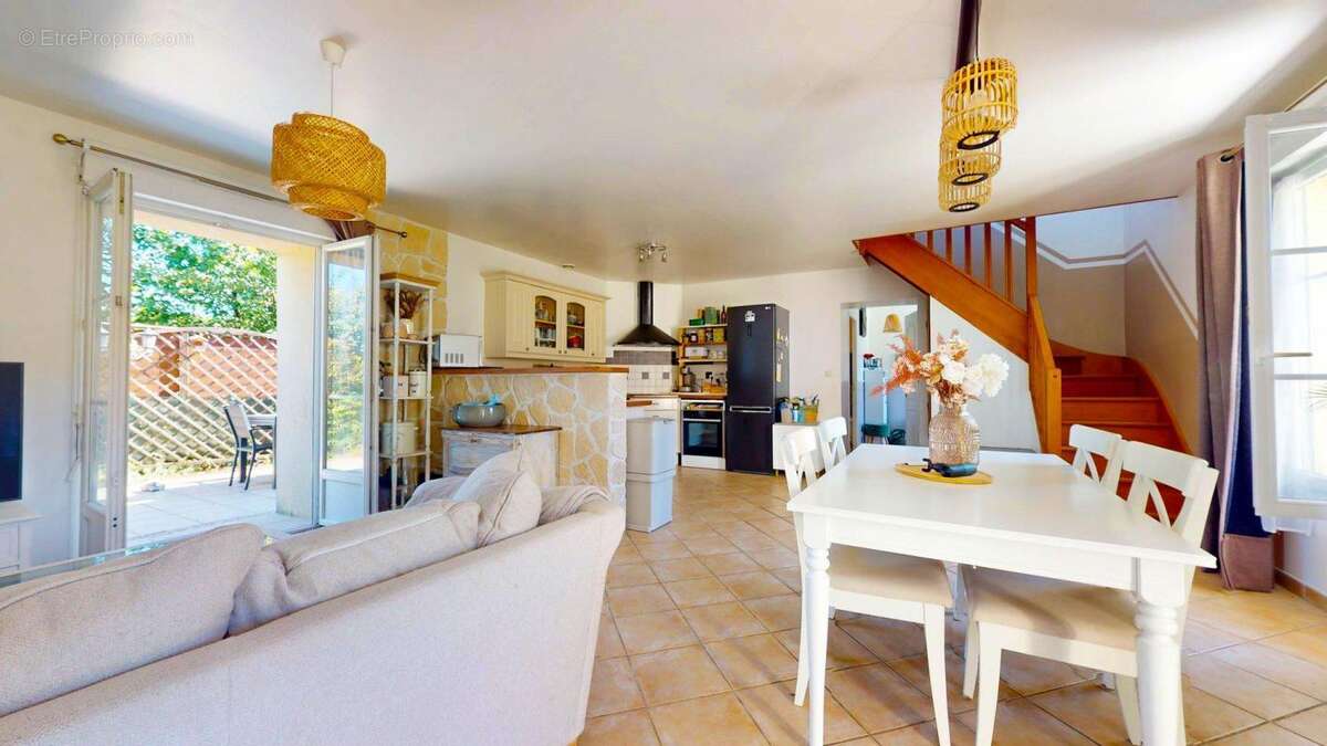 Maison à BERNES-SUR-OISE