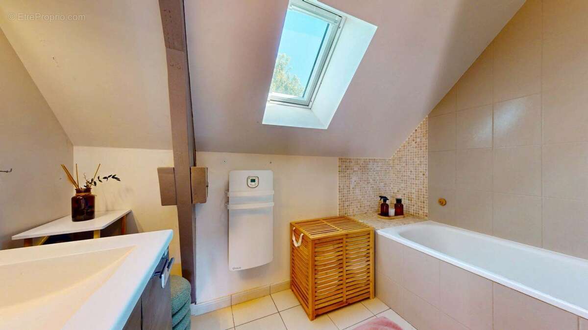 Maison à BERNES-SUR-OISE