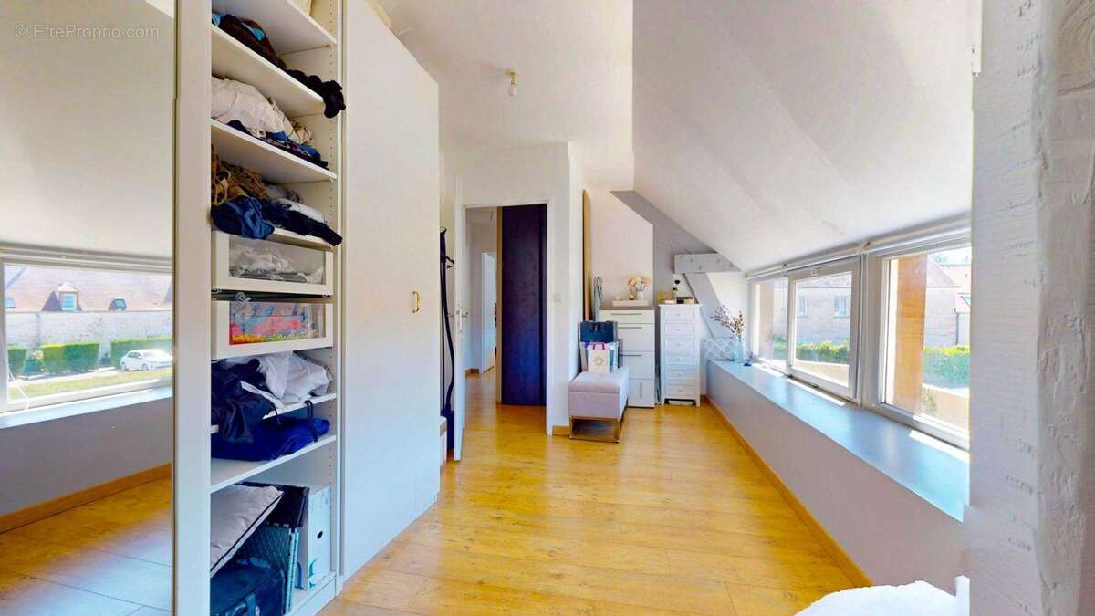 Maison à BERNES-SUR-OISE