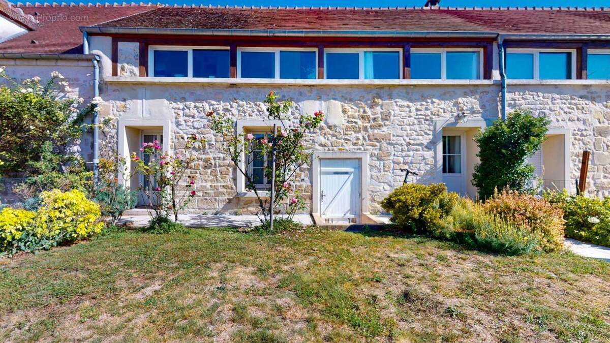 Maison à BERNES-SUR-OISE