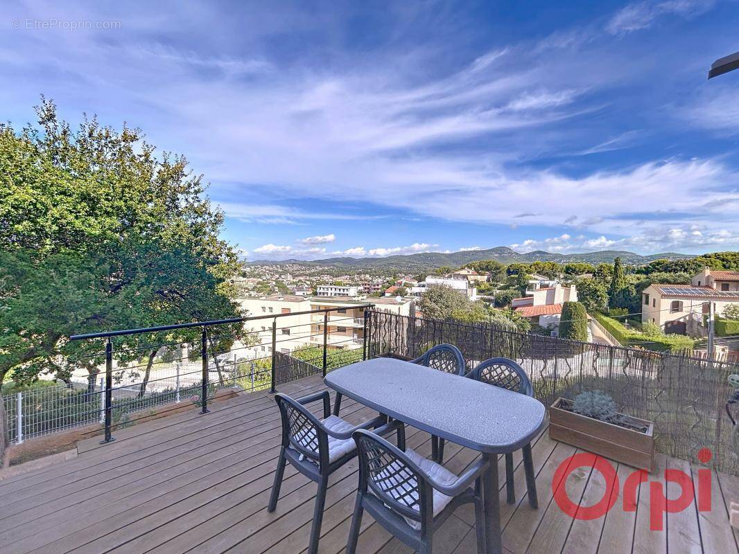 Appartement à SIX-FOURS-LES-PLAGES