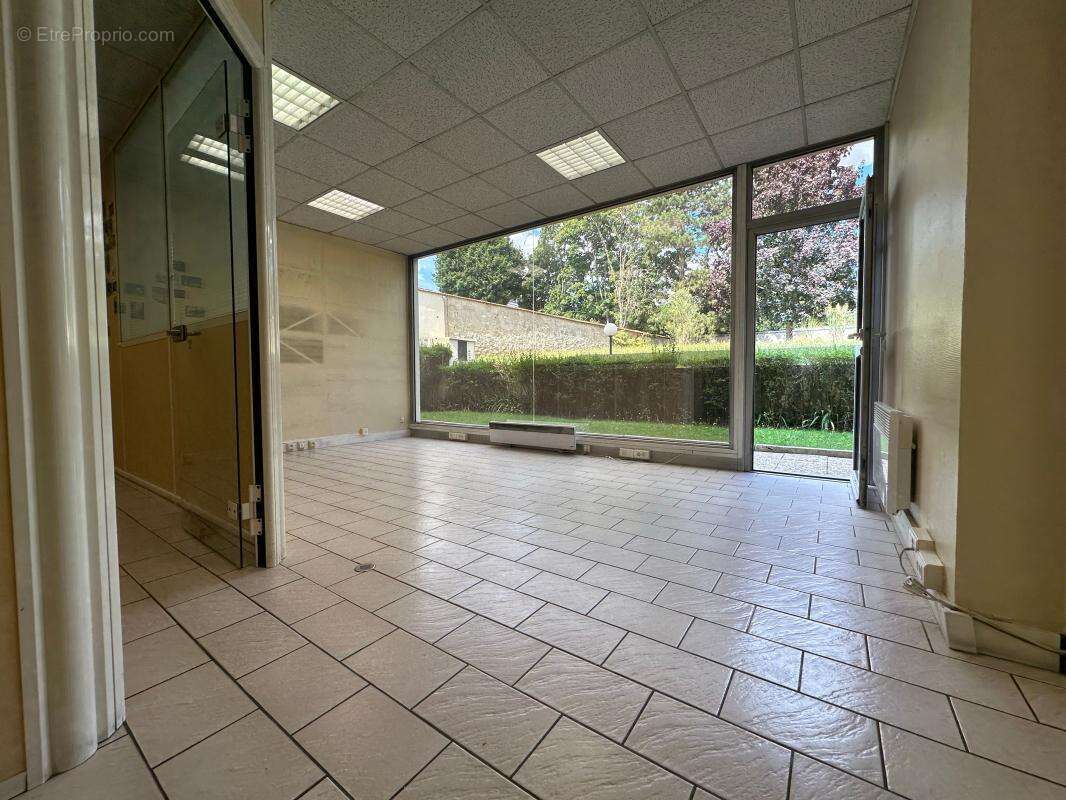 Commerce à SAINT-MAUR-DES-FOSSES