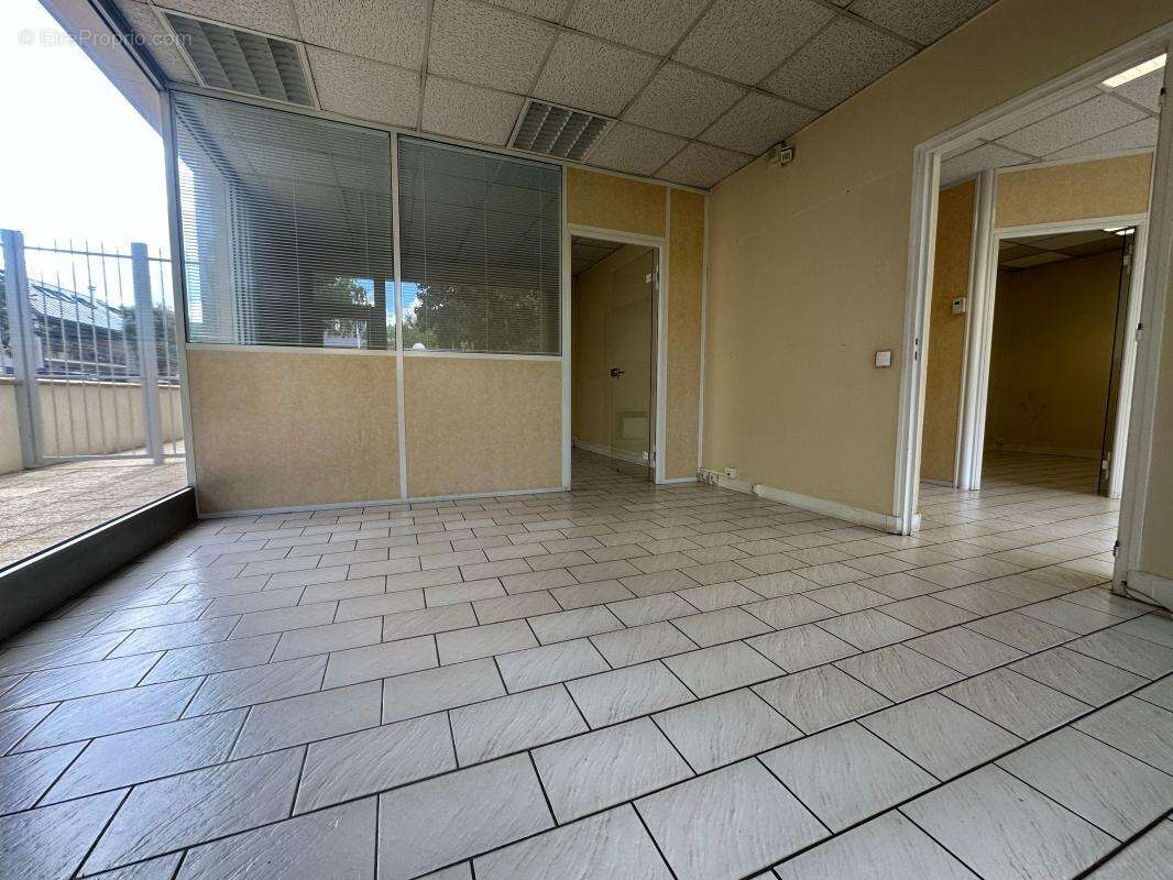 Commerce à SAINT-MAUR-DES-FOSSES