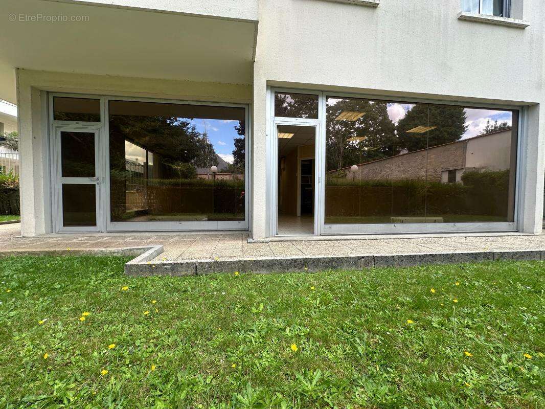 Commerce à SAINT-MAUR-DES-FOSSES