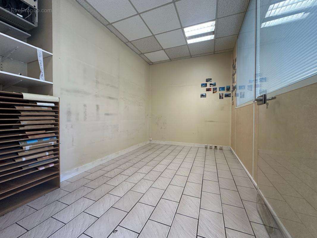 Commerce à SAINT-MAUR-DES-FOSSES