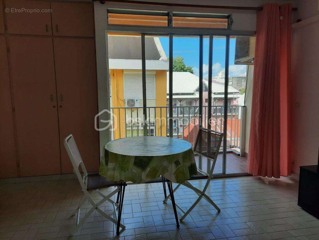 Appartement à POINTE-A-PITRE