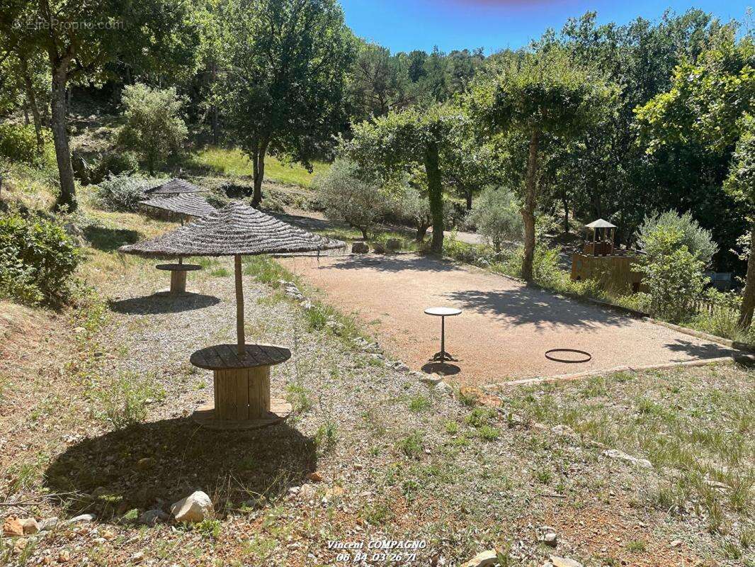 Maison à ESPARRON-DE-VERDON