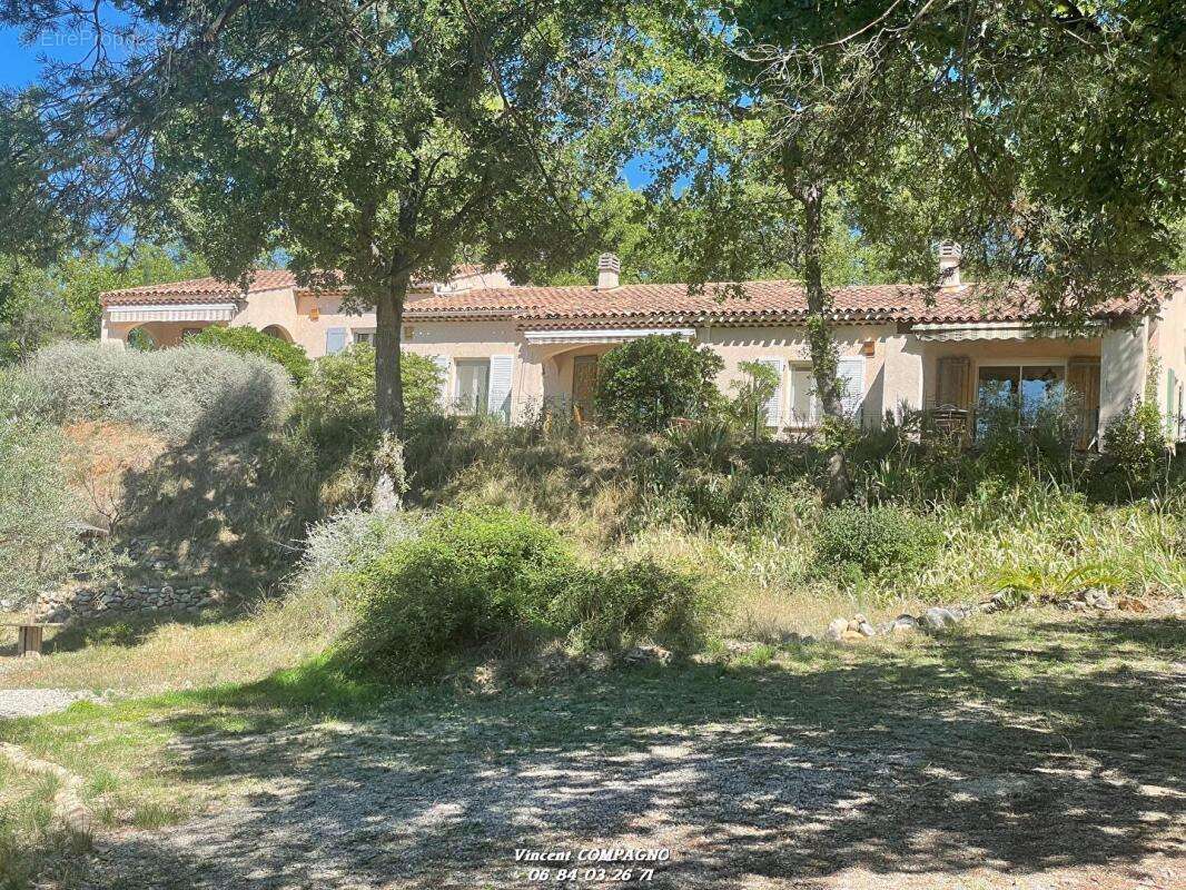 Maison à ESPARRON-DE-VERDON