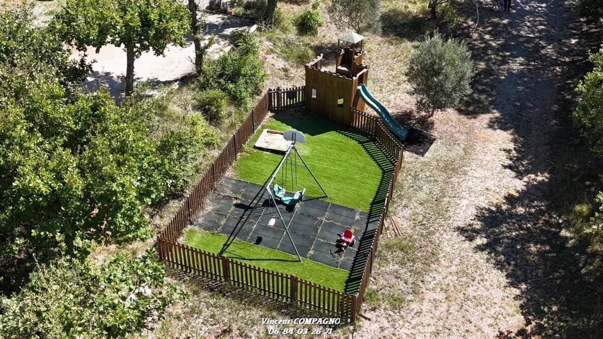 Maison à ESPARRON-DE-VERDON