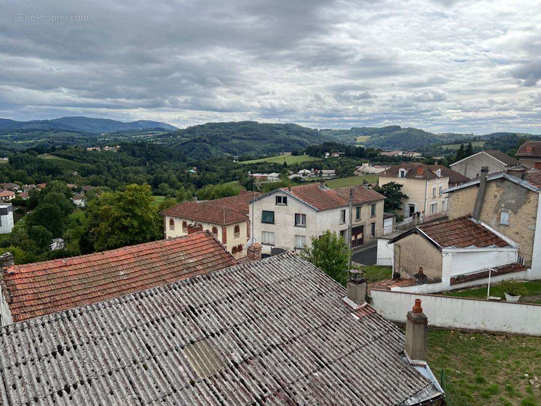 Maison à SAINT-REMY-SUR-DUROLLE