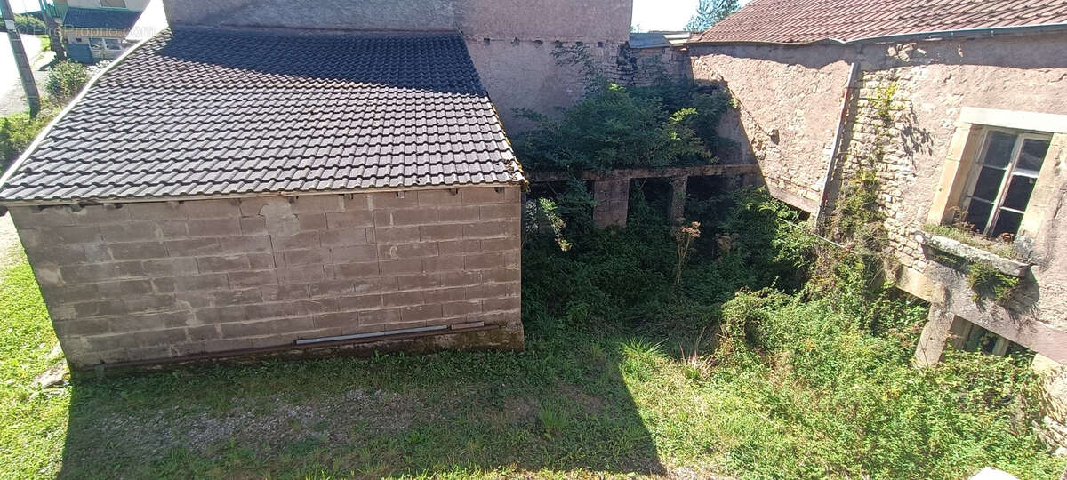 Maison à BROTTE-LES-LUXEUIL