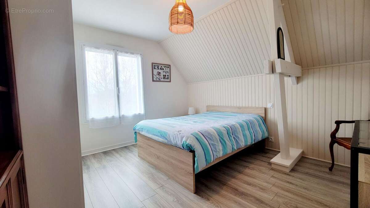 Maison à LA MEMBROLLE-SUR-LONGUENEE