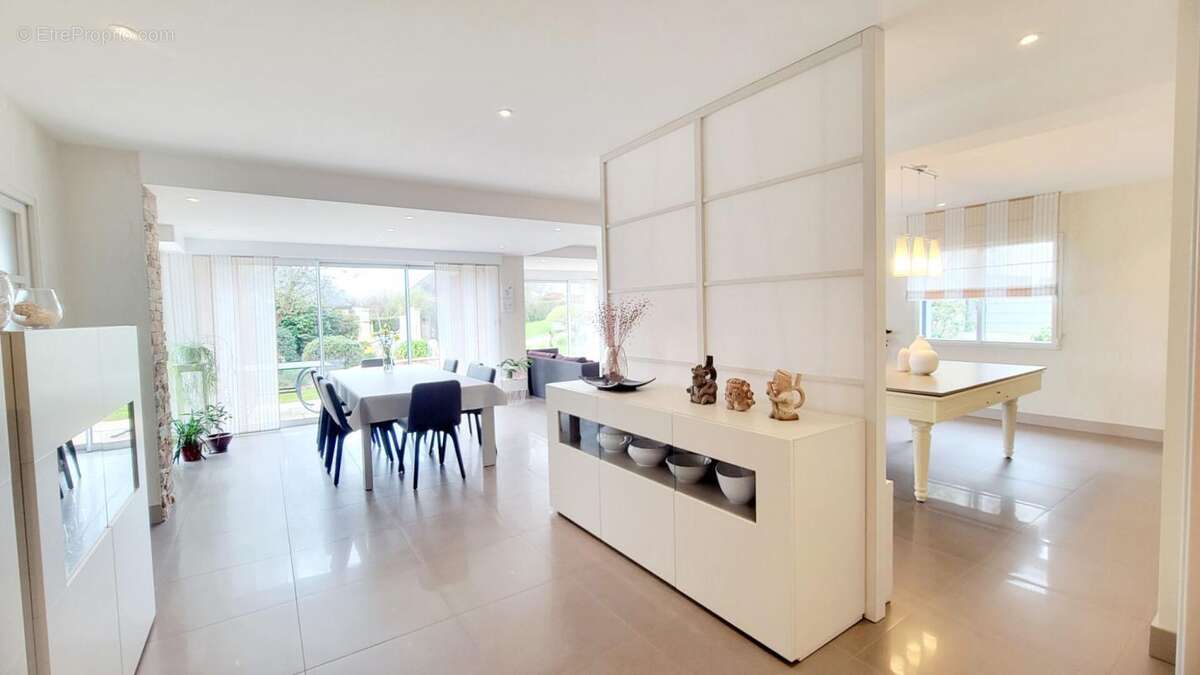 Maison à LA MEMBROLLE-SUR-LONGUENEE