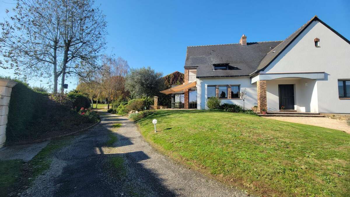 Maison à LA MEMBROLLE-SUR-LONGUENEE