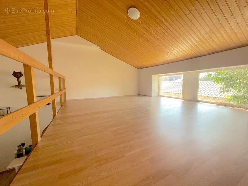 Maison à SAINTE-RADEGONDE-DES-NOYERS