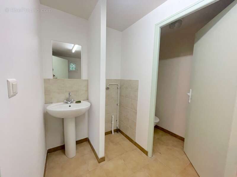 Maison à SAINTE-RADEGONDE-DES-NOYERS