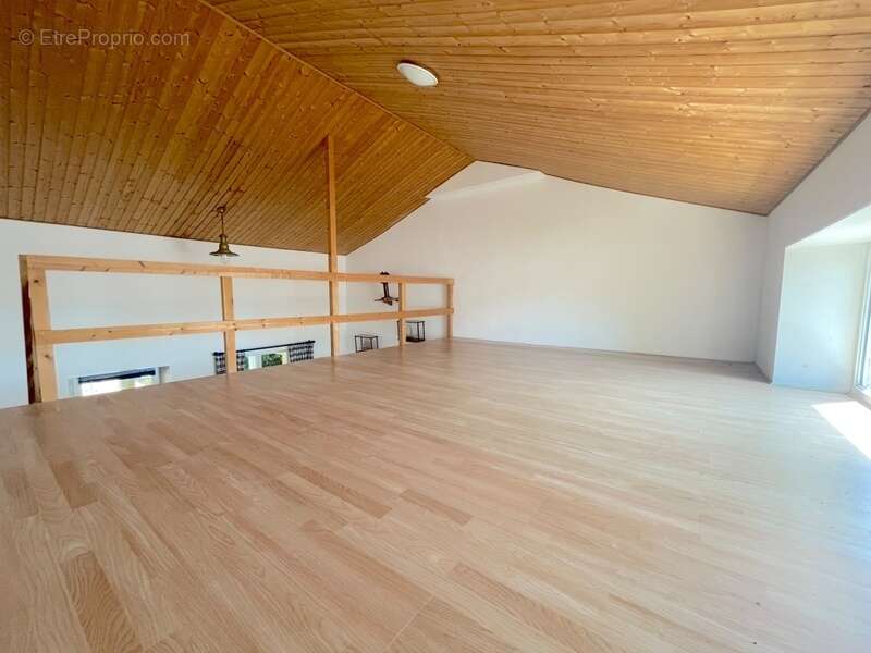 Maison à SAINTE-RADEGONDE-DES-NOYERS