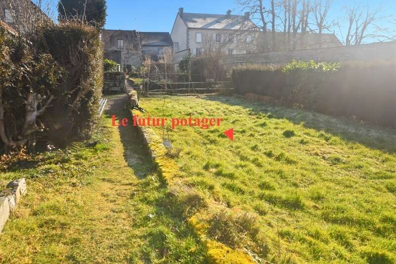 Maison à SAINT-EMILAND