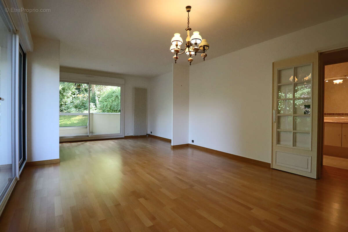 Appartement à LE RAINCY