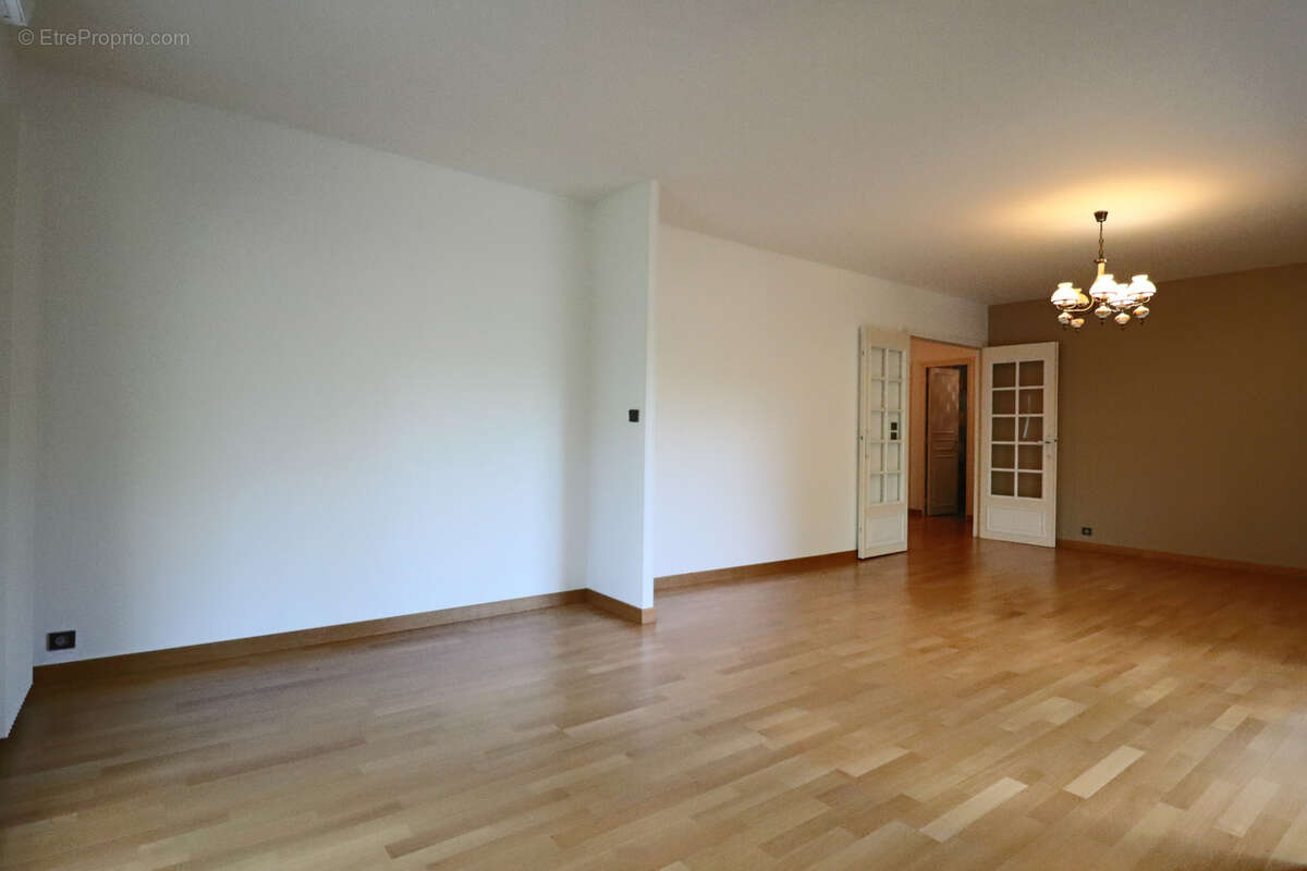 Appartement à LE RAINCY