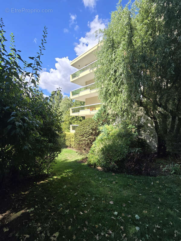 Appartement à LE RAINCY