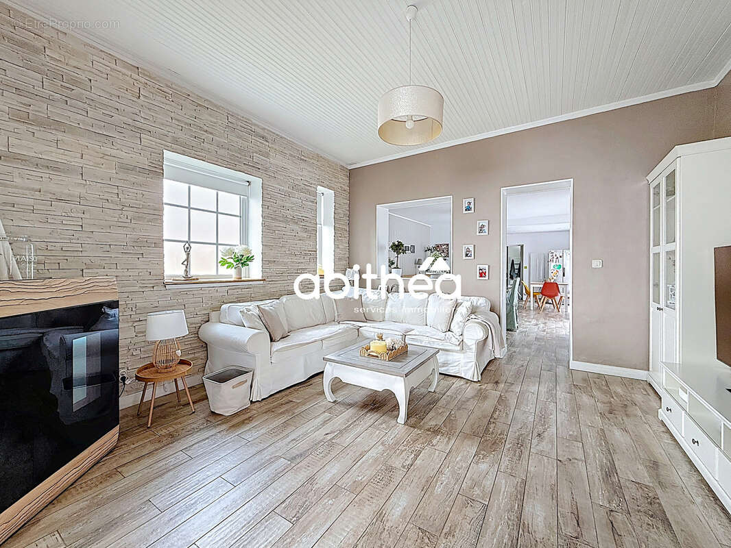 Maison à ANZIN-SAINT-AUBIN