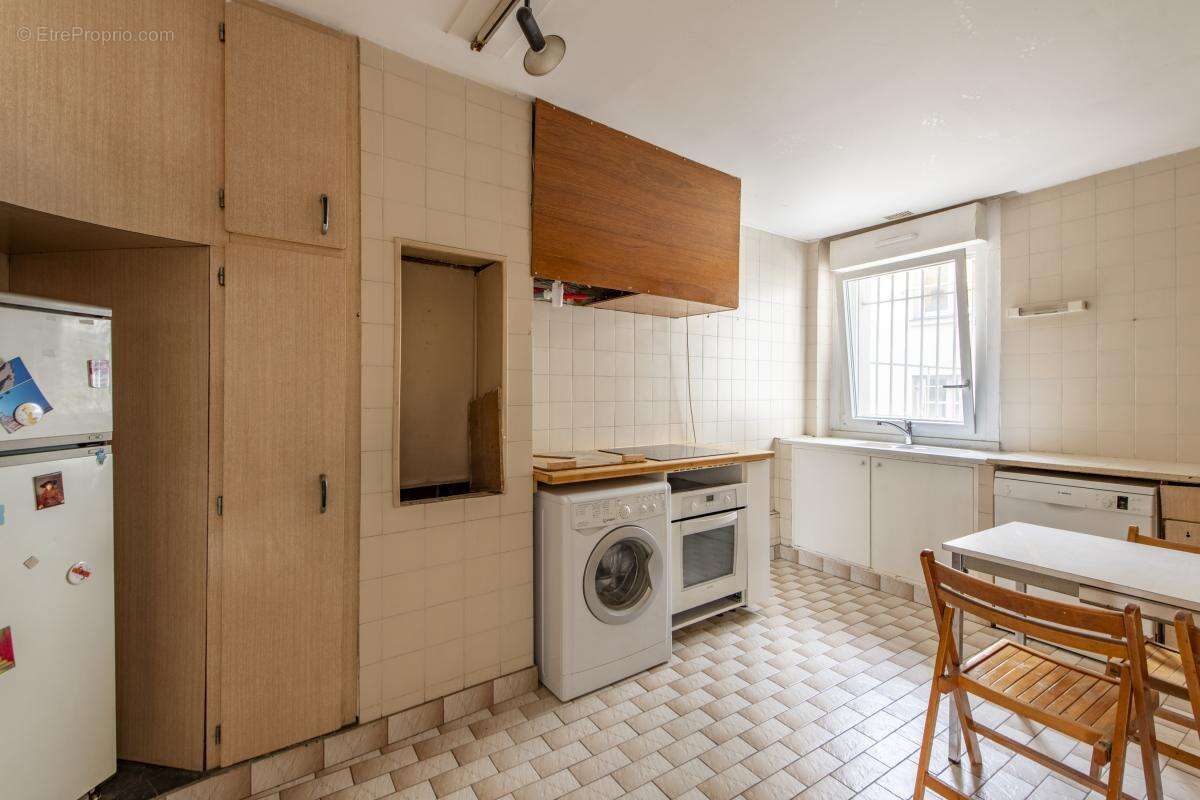 Appartement à PARIS-10E