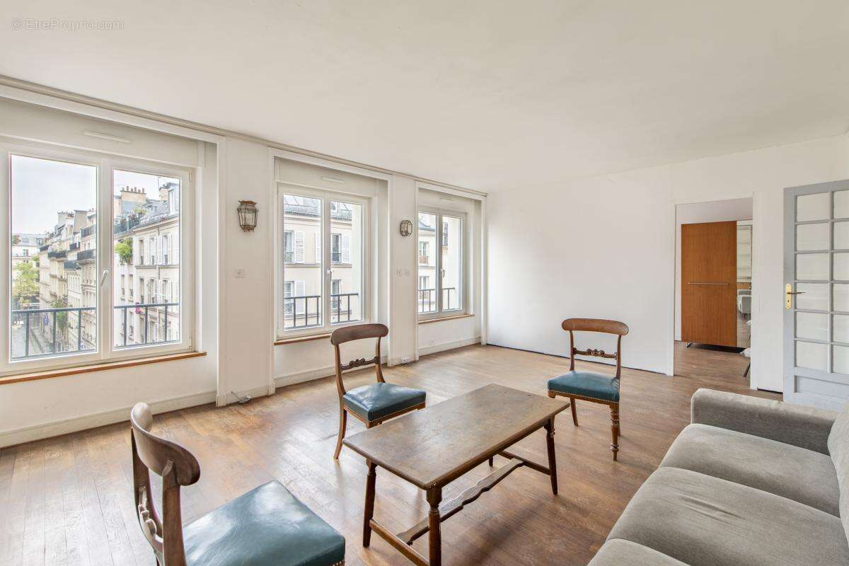 Appartement à PARIS-10E