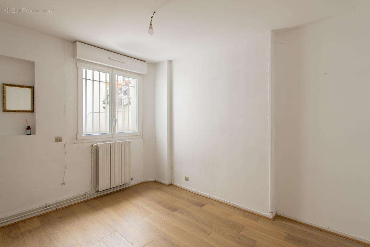 Appartement à PARIS-10E