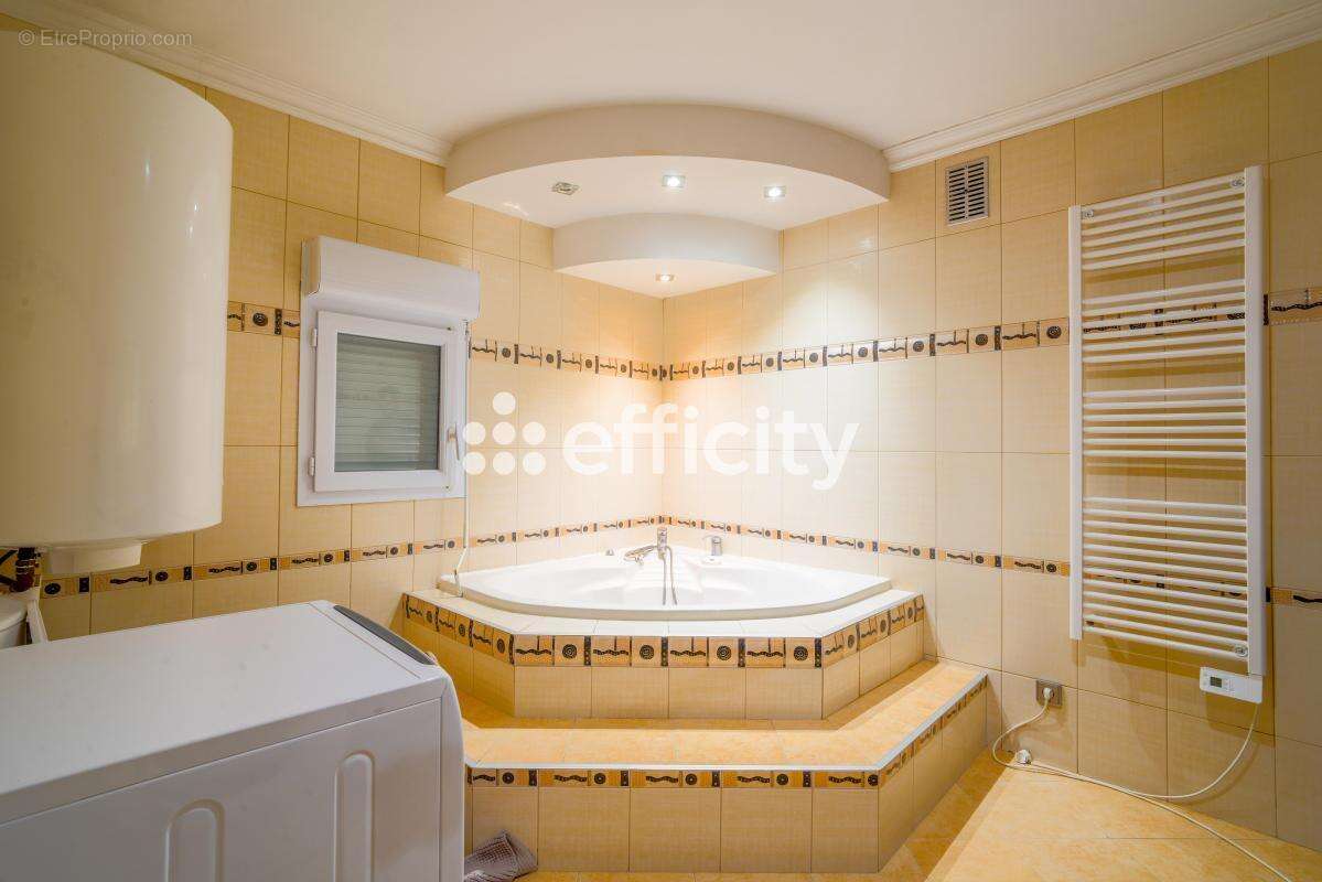 Maison à MONTFERMEIL