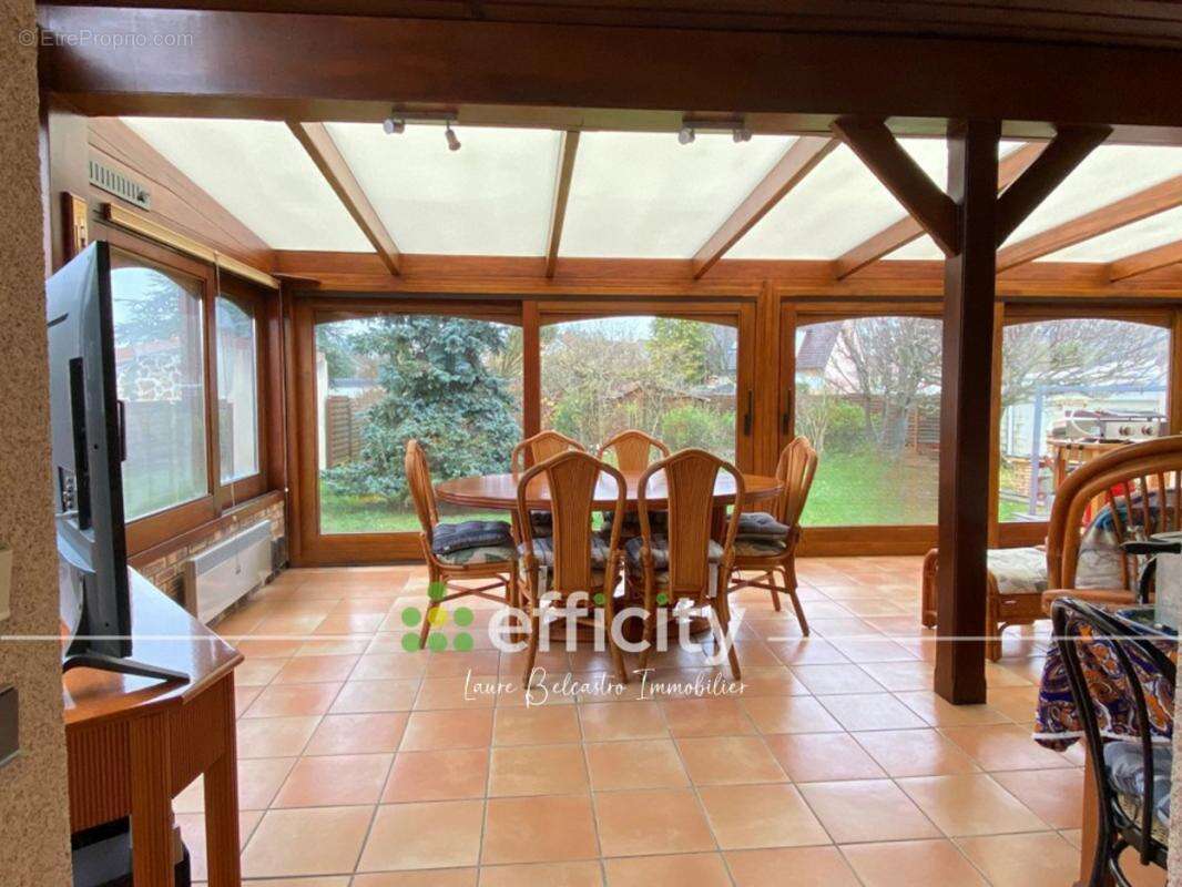 Maison à CHEVRY-COSSIGNY