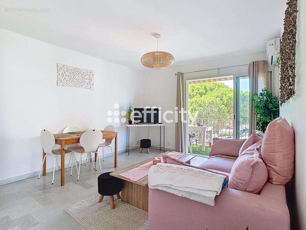 Appartement à FREJUS